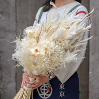 ブルー系っぽいドライフラワースワッグ | ドライフラワーと、うつわと