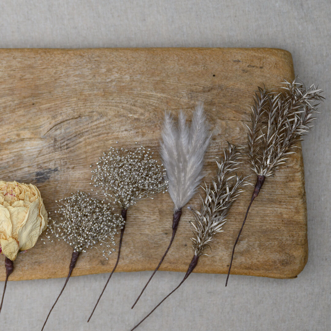 ドライフラワー髪飾り】白ゴールドっぽい系 | ドライフラワーと