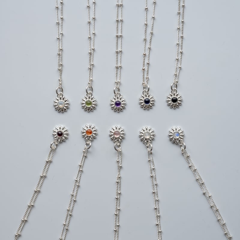 ☘MONOTONE☘イイねフォロー割有 bloom stone necklace【tsugumi iwamoto】 | ドライフラワー