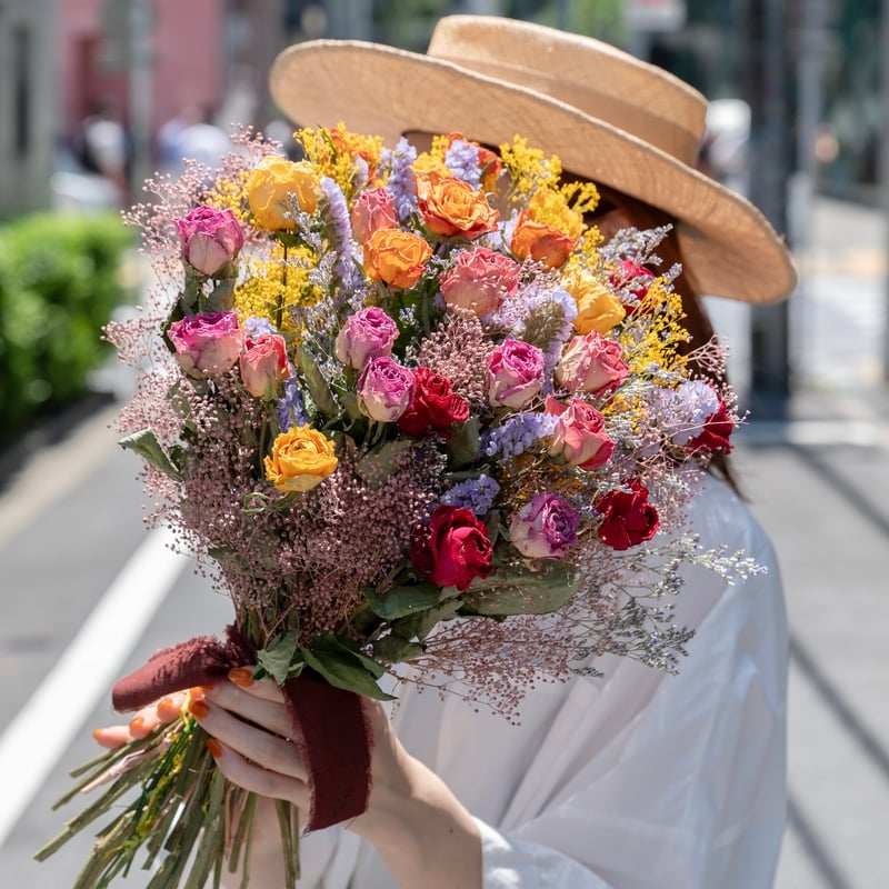 カラフルバラいっぱいのドライフラワー花束 | ドライフラワーと