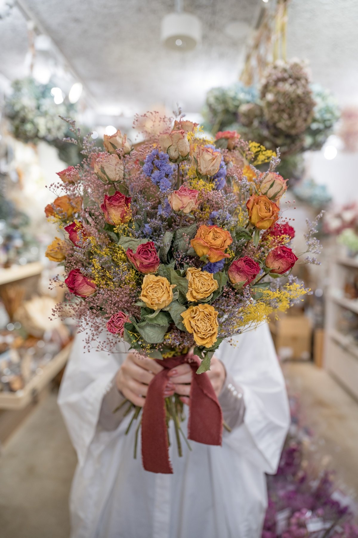 プロポーズにおすすめ?カラフルバラいっぱいのドライフラワー花束 