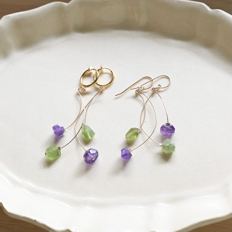 ペリドットアメジストの揺れる ピアス・イヤリング/Yahya | ドライ