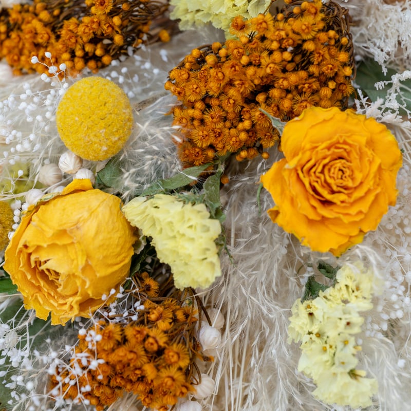 イエローバラ入りドライフラワースワッグ&花瓶花束 