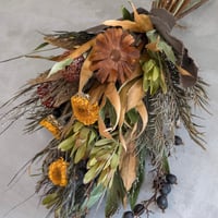 ふわふわなパンパスグラスと実物を紡いだ　季節を移ろう　リース　ドライフラワー パンパスグラスを紡いでつくる ふわふわリースができました