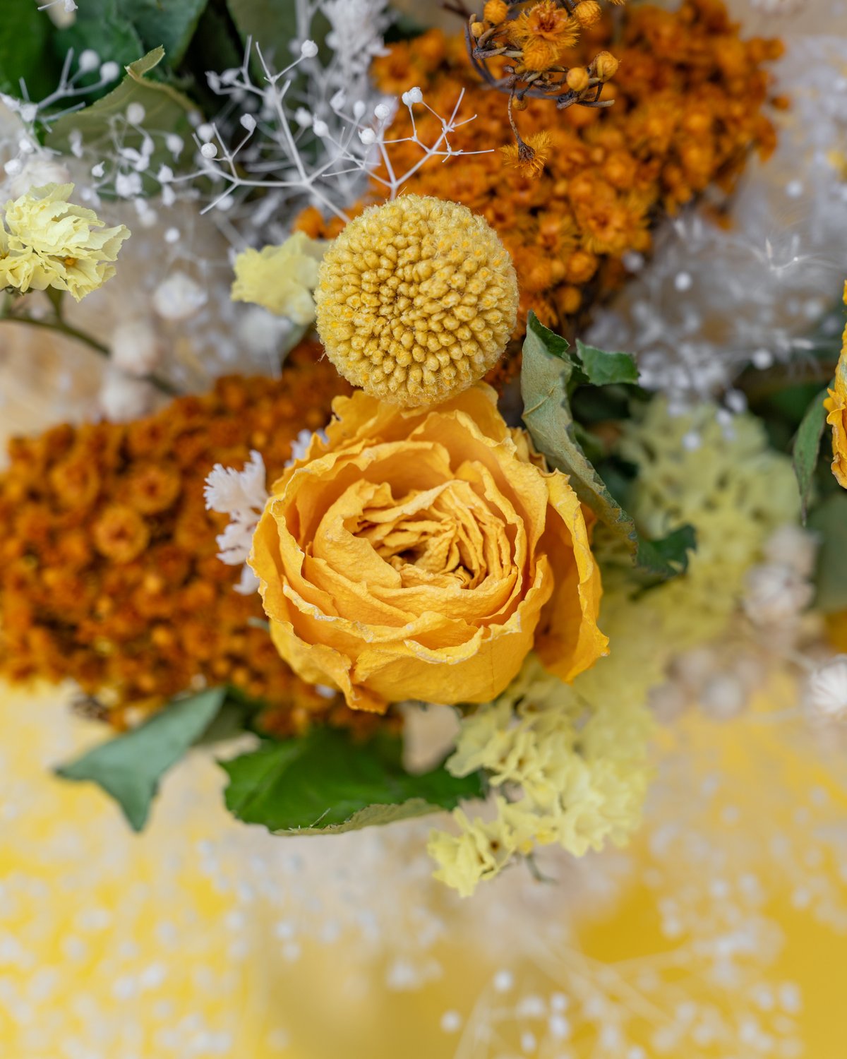 イエローバラ入りドライフラワースワッグ&花瓶花束 