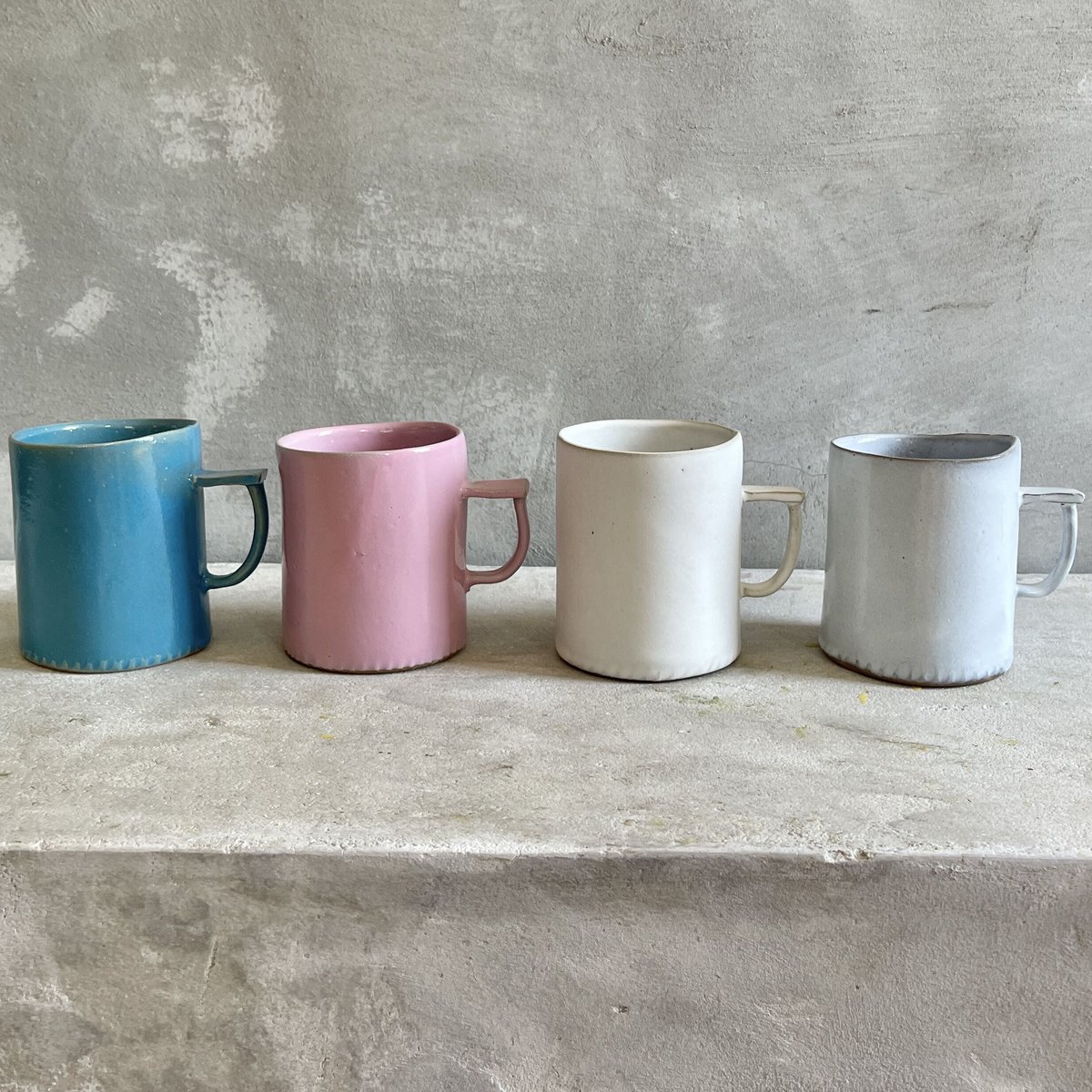 大きめのマグカップとフィギュア teto ceramics マグカップ(大) ピンク ¥2,970 大人の焼き物