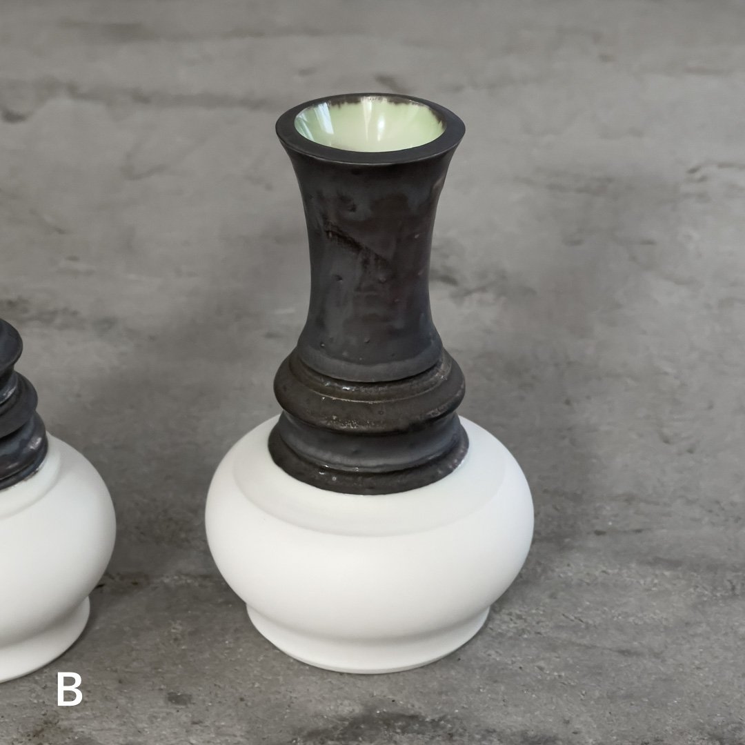 一輪挿し　やきもの アニマルベース 花瓶 砂ギツネ サンドフォックス 花器 一輪挿し