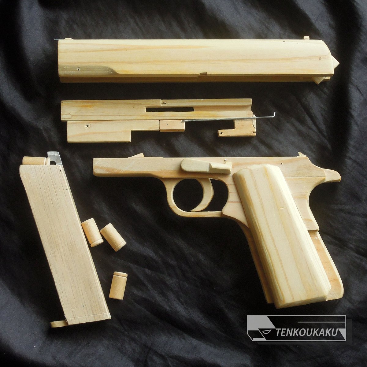 ブローバックする輪ゴム銃（排莢機能付）・ガバメント タイプ Ver.2