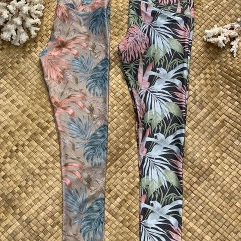 Leona surf 水陸両用ボタニカルリーフプリントレギンス | Nai'a by the