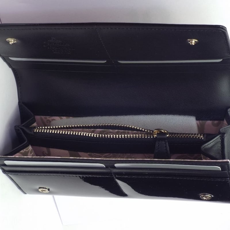 ヴィヴィアンウエストウッド 長財布 ブラックエナメル二つ折り