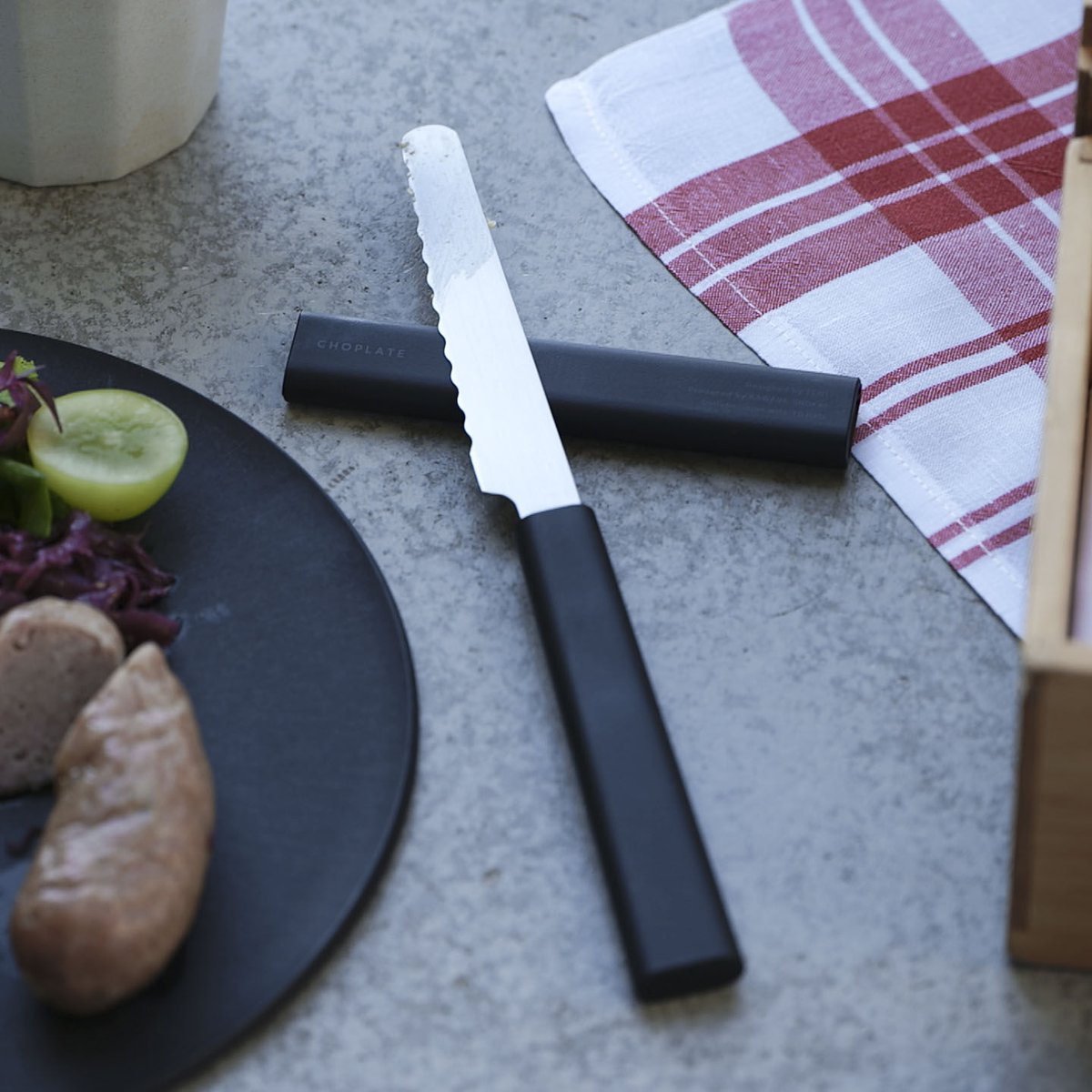 小皿とナイフ fit=scale-down,w=1200