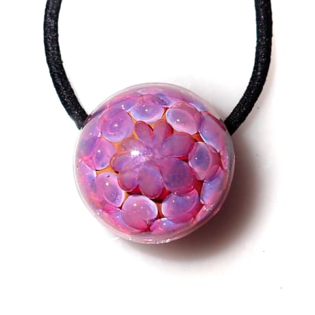 玉響glass】ドライフラワー花模様ペンダント ポリシリケイトガラス 一品物