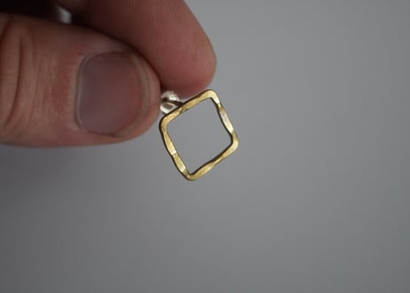 ピアス