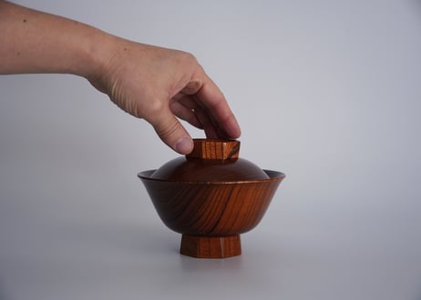 八角高台蓋物