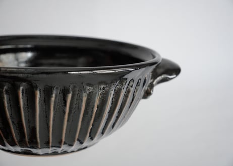 黒釉しのぎ鉢（大）