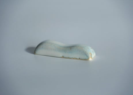 箸置き 一心焼型　青萩（白）