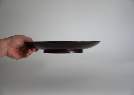 高台付き円皿　漆　φ27cm