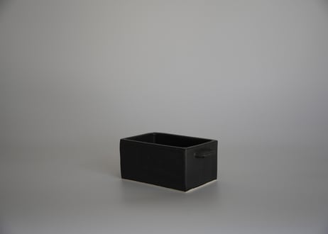 両耳角鉢　黒・白（青萩）