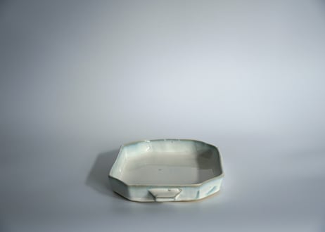 両耳八角長皿　黒・白（青萩）