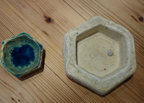 六角鉢　黒・白（青萩）
