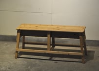 小屋ベンチ
