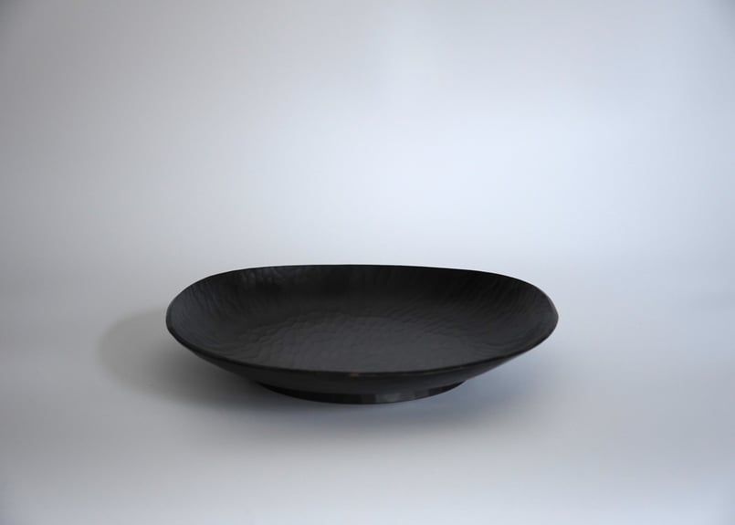 高台付き 歪み皿 | COCOROSTORE