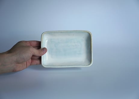 角小皿　黒・白（青萩）