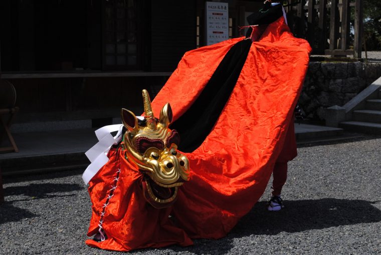 ♦中国 透かし彫り 麒麟 獅子飾り自在遊環双耳四足香炉 手彫り玉石彫刻 骨董品 中国 赤瑪瑙彫刻 雙耳活環 獅子鈕蓋爐 香炉 D R9079 中国 赤瑪瑙