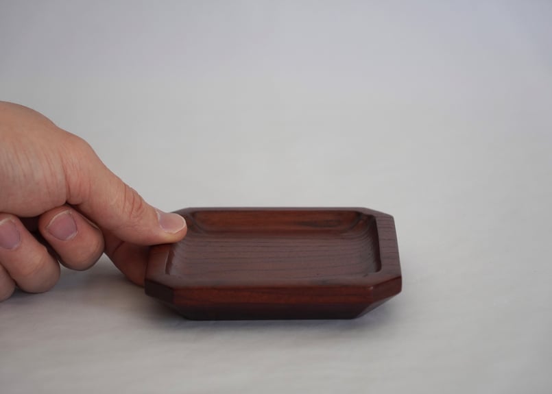 菓子器（欅材）拭き漆仕上げ 【内側：木瓜面】 | COCOROSTORE