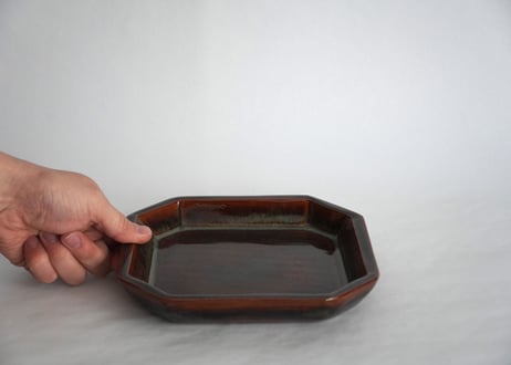 飴釉角鉢