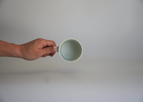 雪白磁切立マグカップ
