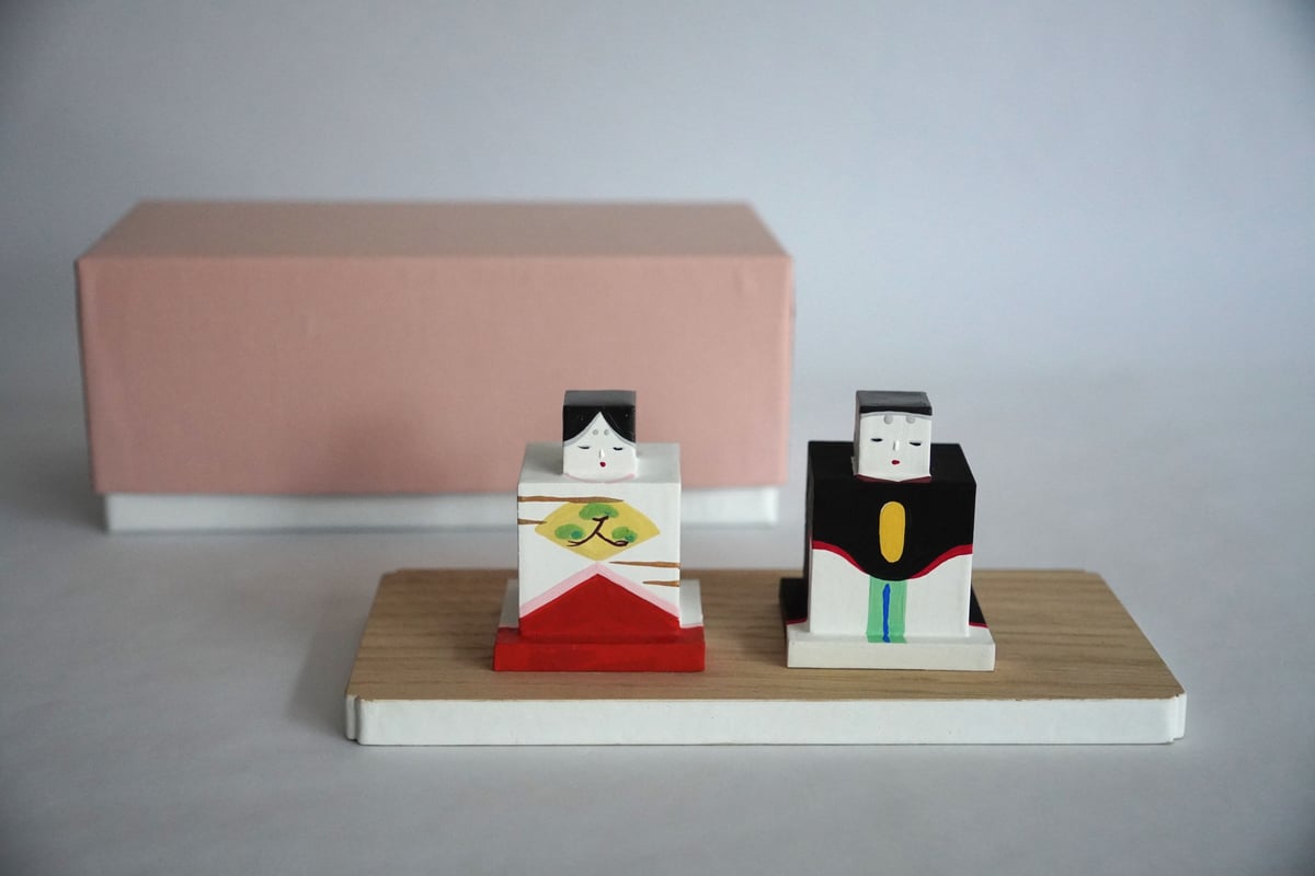 鳥取 郷土玩具 柳屋 復刻 嘉久雛（かくびな）木箱・敷布セット 嘉久雛（かくびな）敷板 ・紙箱セット | COCOROSTORE