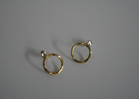 ピアス