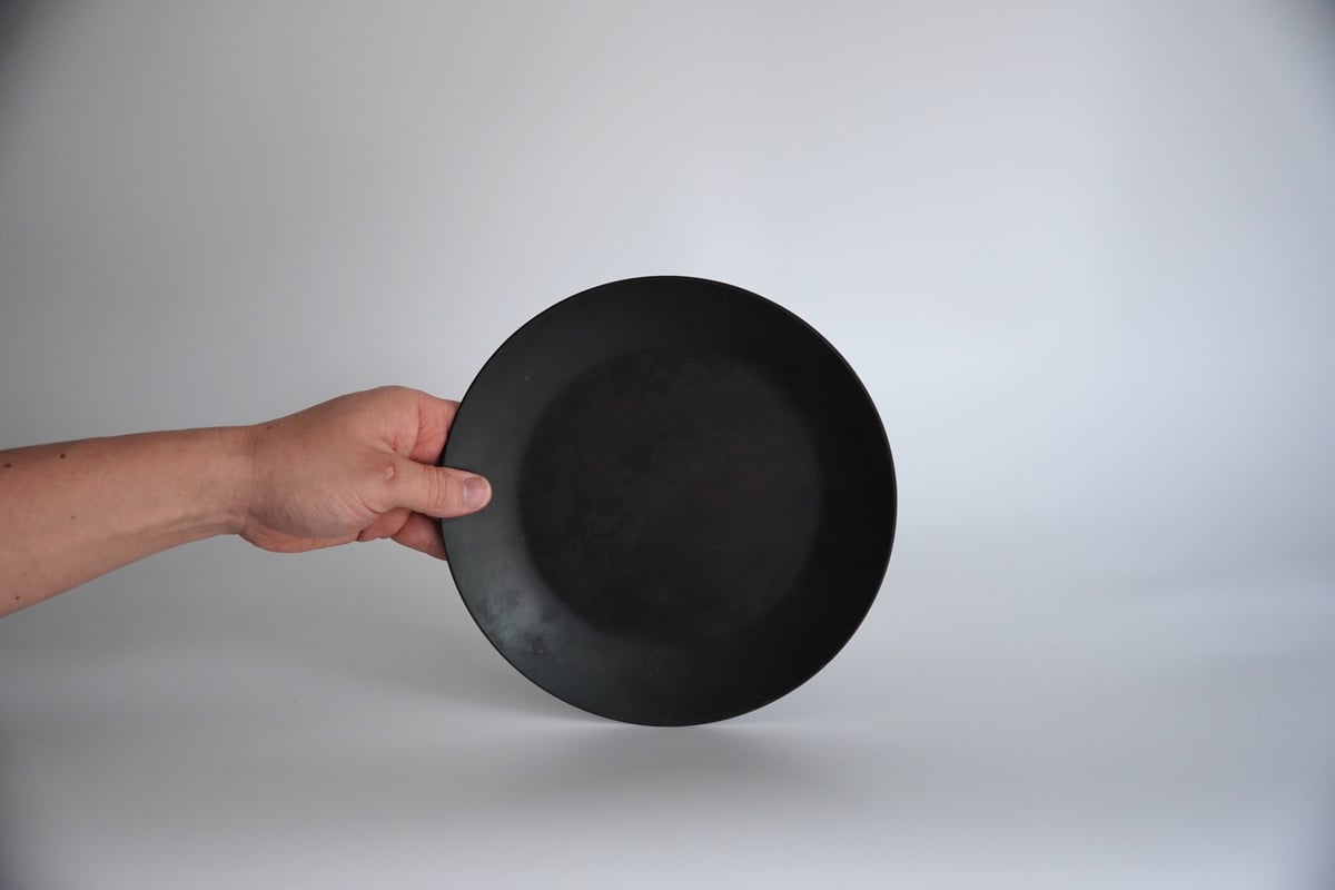 鉄皿（浅い） Φ.21.5cm | COCOROSTORE