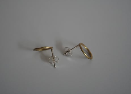 ピアス