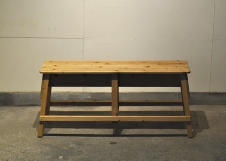 小屋ベンチ