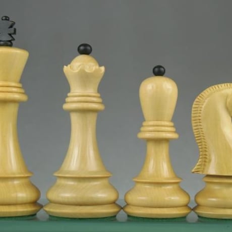 チェス駒３４ピースセット(クイーン４つ)　Russian style chess pieces　Ｅｂｏｎｙ　ｗｏｏｄ ♡