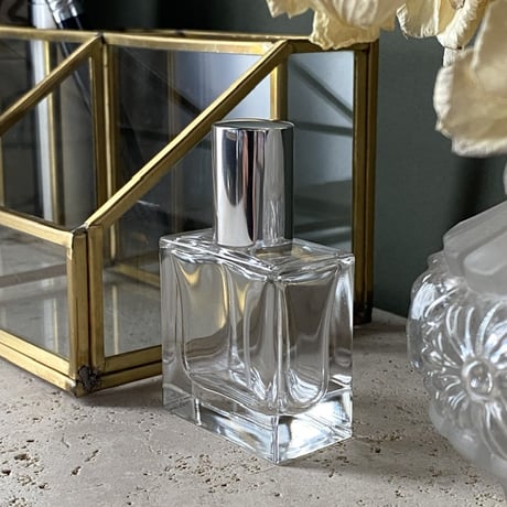 【レターパックプラス発送】 ６個まで購入可能　フランス製 スクエアーガラスアトマイザー 15ML【香水　フレグランス　アロマ　スプレー　ワークショップ　小ロット　全国一律600円】