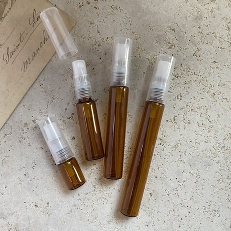 ＜10個＞２.５ml 遮光瓶アトマイザー　日本製【業務用　香水　アロマ　ワークショップ　サンプル容器　小ロット　漏れない】