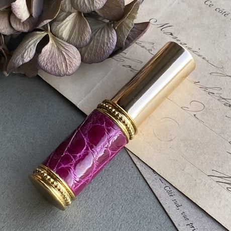 【クリックポスト対応】　クロコダイル革巻き　4ML メタルアトマイザー　ピカゴールド　PGD-CHEPK04　日本製【ピンク　香水　フレグランス　お返し　アロマ　お返し　ギフト】