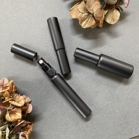 【クリックポスト対応】　５ml ALLマットブラックアトマイザーブ　黒スプレーポンプ　日本製 【メンズ　香水　フレグランス　アロマ　ギフト　ノベルティー】