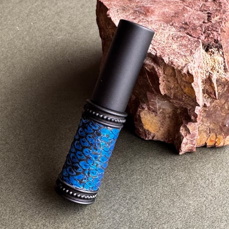 【クリックポスト対応】　パイソン革巻き　4ML メタルアトマイザー　MBKMBL15   日本製【再入荷　人気　メンズ　香水　フレグランス　アロマ　ギフト　キラキラ　お返し】