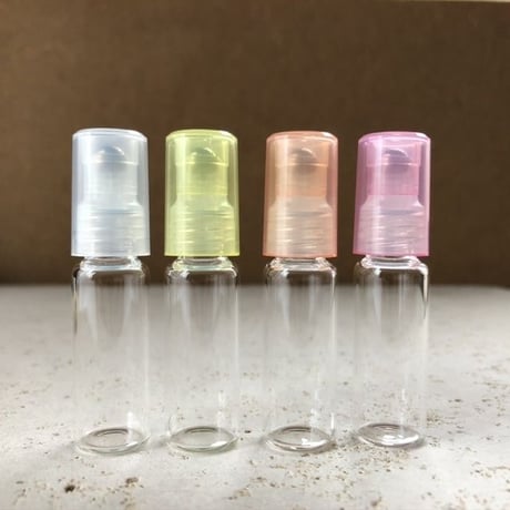 【クリックポスト対応】４ml ロールオンボトル　33131　日本製 【メンズ　香水　ロールオンフレグランス　アロマ　ワークショップ】