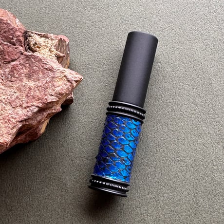 【クリックポスト対応】　パイソン革巻き　4ML メタルアトマイザー　MBKMBL15   日本製【再入荷　人気　メンズ　香水　フレグランス　アロマ　ギフト　キラキラ　お返し】