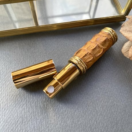 【クリックポスト対応】　ワニ革巻き　５MLメタルアトマイザー ゴールド カイマン 　PGD5ML03　日本製【人気　メンズ　香水　フレグランス　アロマ　お返し　ギフト】