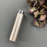 ＜10個＞８ml ツィストアトマイザー　シャンパンゴールド　【キャップレス　メンズ　香水　アロマ　ノベルティー　香水サブスク　小ロット　全国一律　送料600円】