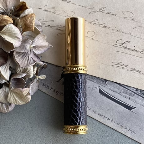 【クリックポスト対応】　リザード革巻き　5ML メタルアトマイザー ピカゴールド 25 日本製【メンズ　香水　フレグランス　アロマ　人気　お返し　再入荷　復活】