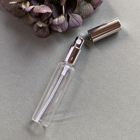 【クリックポスト対応】　１５ml シルバーメタルスプレーアトマイザー　日本製【メンズ　香水　フレグランス　アロマ　銀　小売　漏れない】