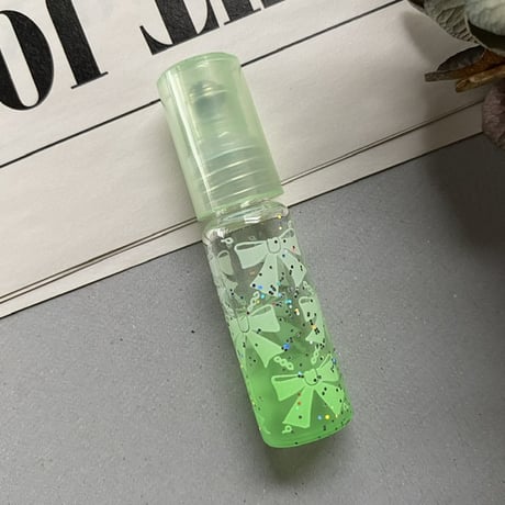 【クリックポスト対応】　４ml リボン柄 ロールオンボトル　ネオングリーン　日本製　クリックポスト発送