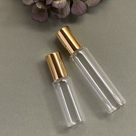 ＜10個より/40％OFF＞１０ml太 ロールオンボトル　ゴールドキャップ　日本製（金冠キャップ）【小ロット　業務用　香水　フレグランス　アロマ　調香　ワークショップ】